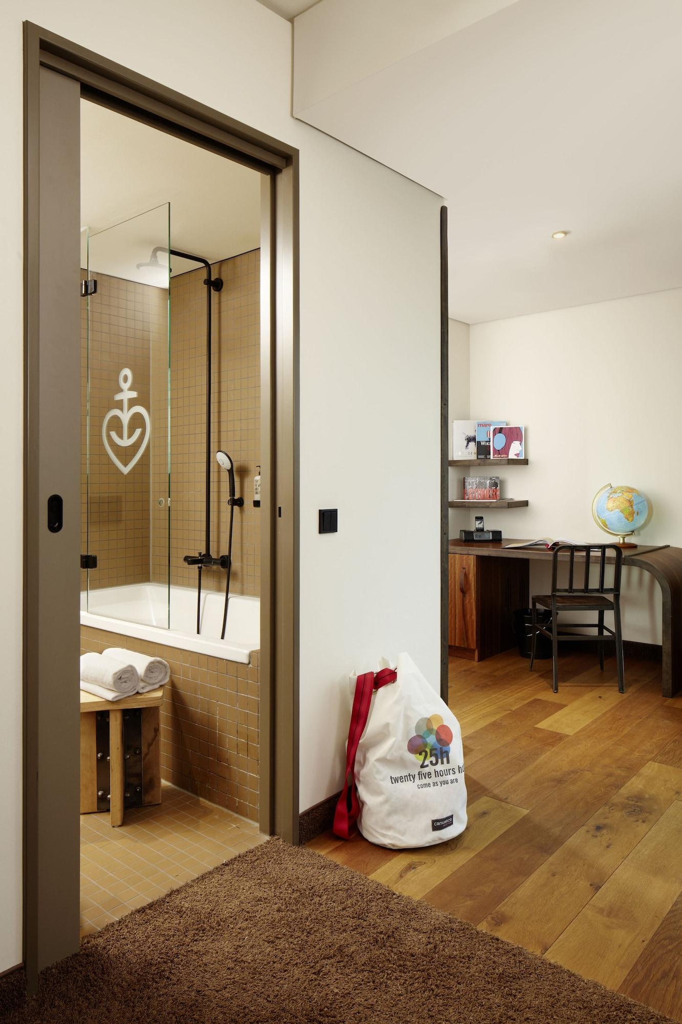 25Hours Hotel Hamburg Hafencity Exterior photo