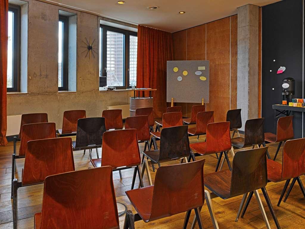 25Hours Hotel Hamburg Hafencity Facilities photo